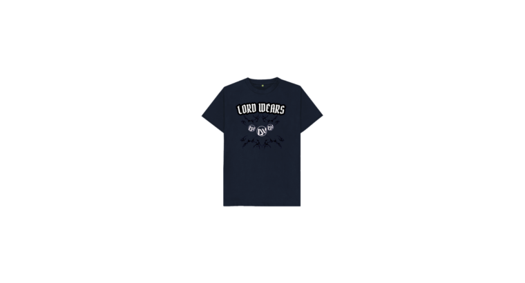 LORD WEARS STRICK T SHIRT